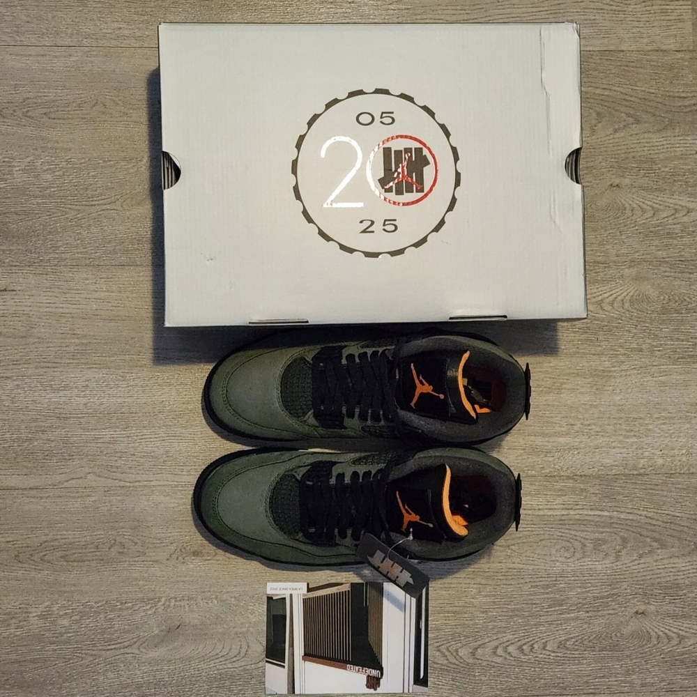 Jordan UNDEFEATED 4 - Picture 2 of 8